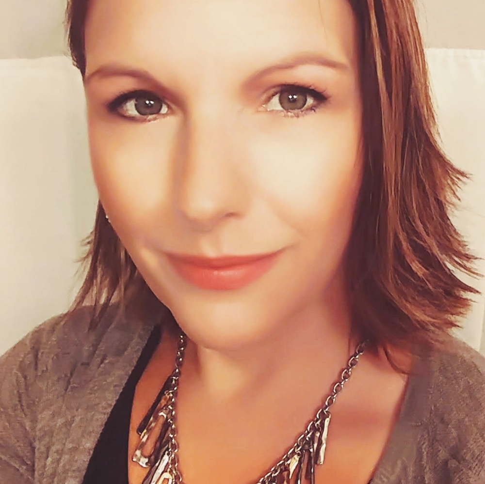 Meet your Posher, Ms. Scarlett
